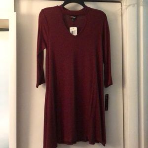 “Choker” neckline maroon dress